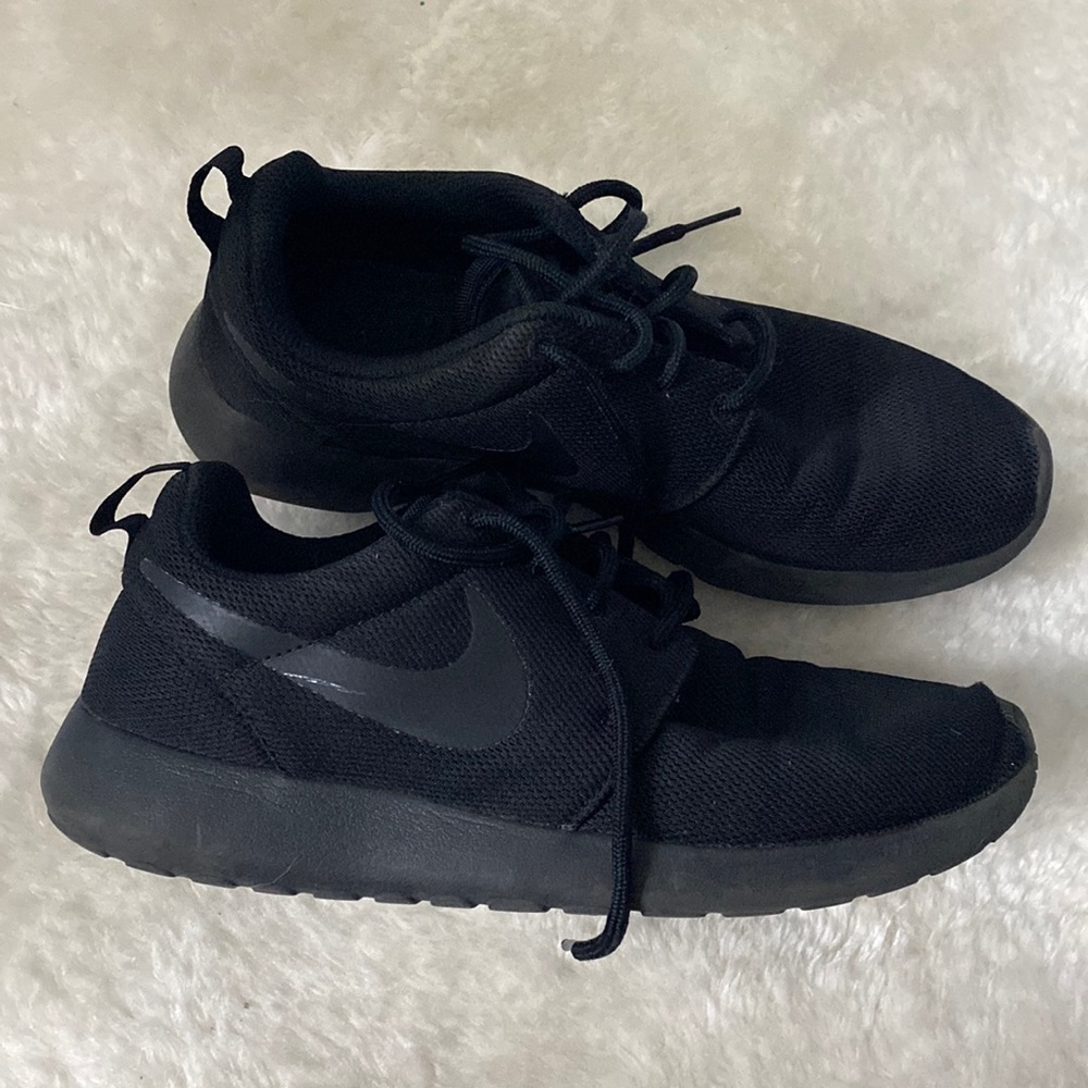 Black Roshe